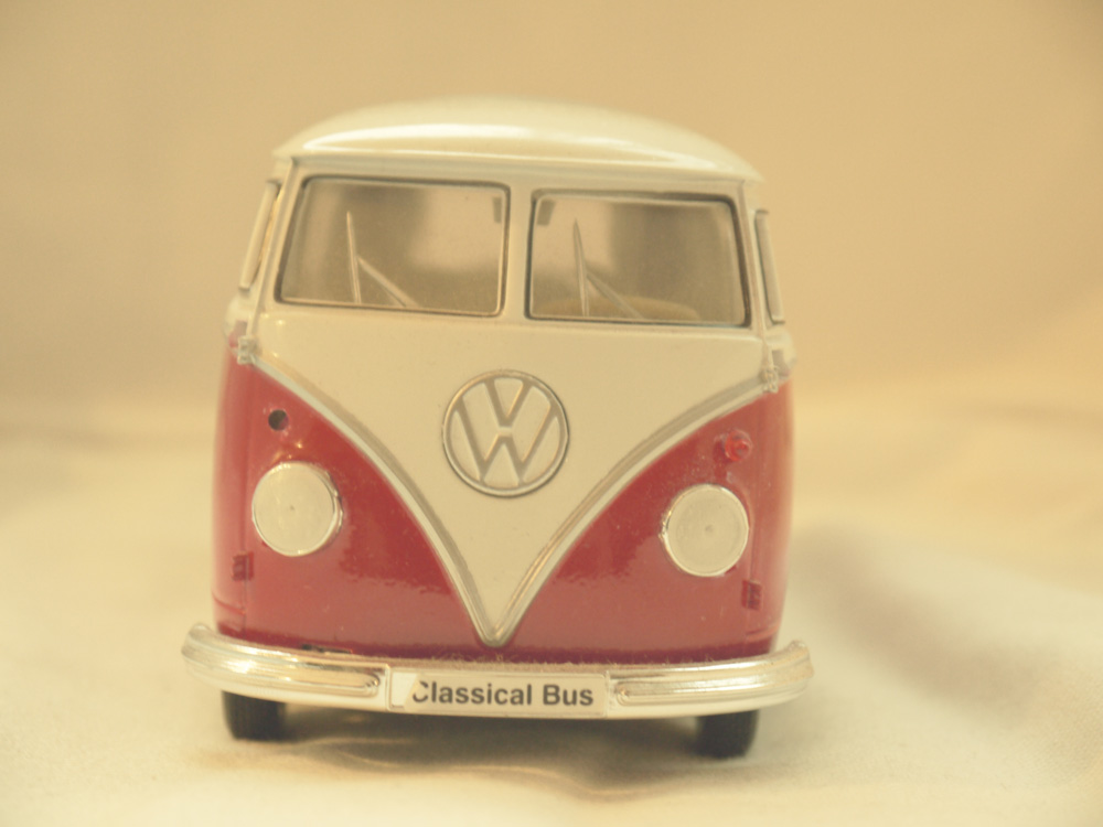 VW Bus in Retro