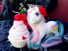 :.Lulabelle and cupcake:.