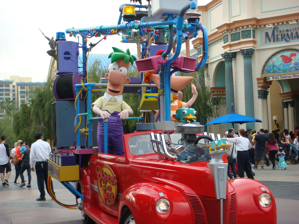 Phineas and Ferb bid farewell to us after dancing