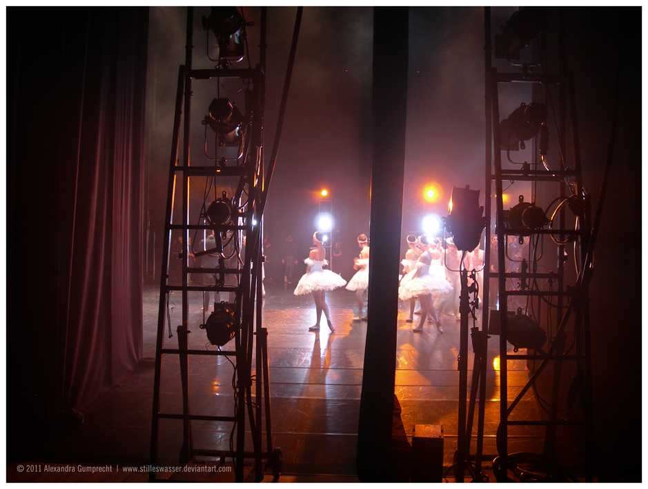 .:behind the scenes :: ballet:.