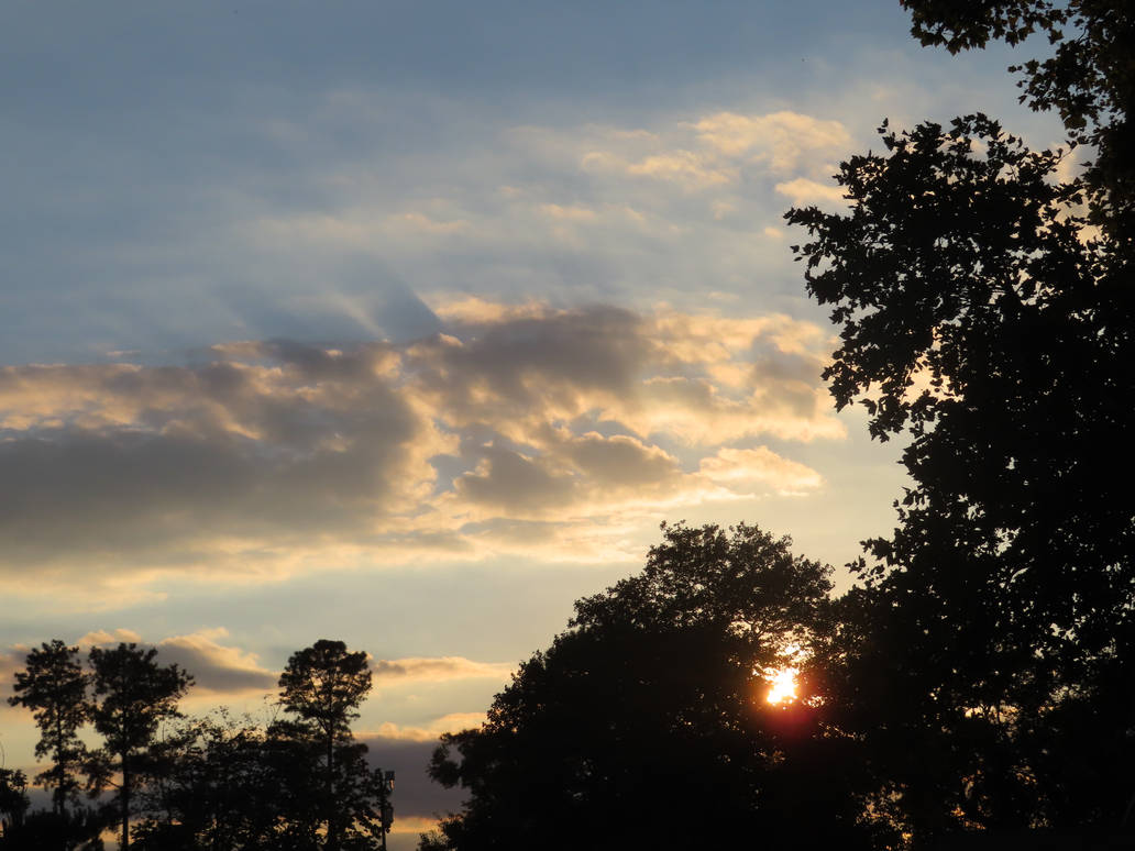 Sunrays pasy Clouds by MathTanzy on DeviantArt