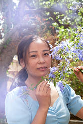 Hui with blue flowers