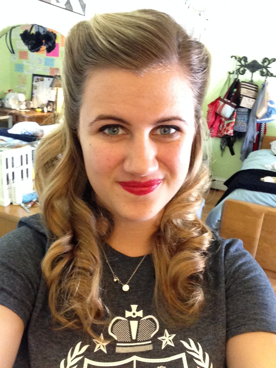 1940s Faux Victory Rolls