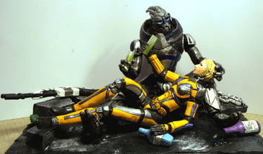 Mass Effect 3 - Shepard and Garrus sculpture