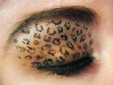 Leopard eyeshadow, yes?