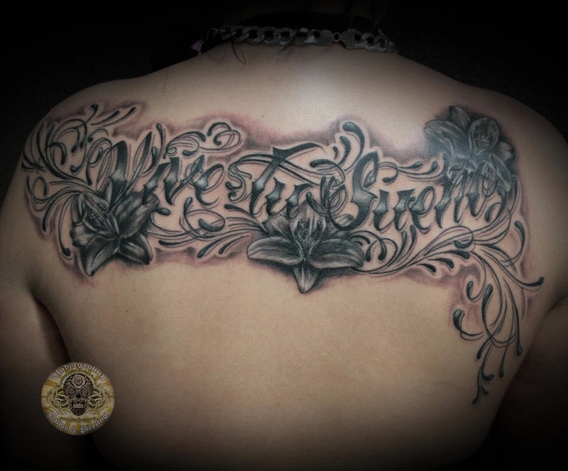 Liliy chicano lettering Tat