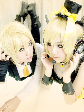 Kagamine. Mirror