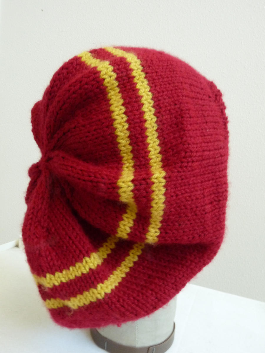 Knitted Gryffindor Tam/Beret