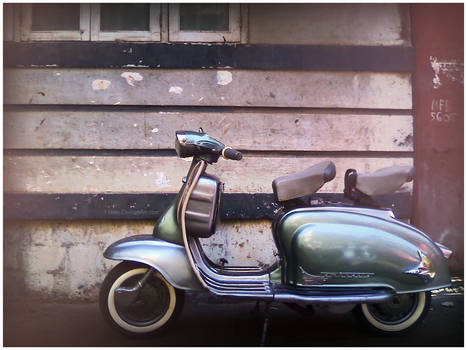 Drop-dead gorgeous Lambretta