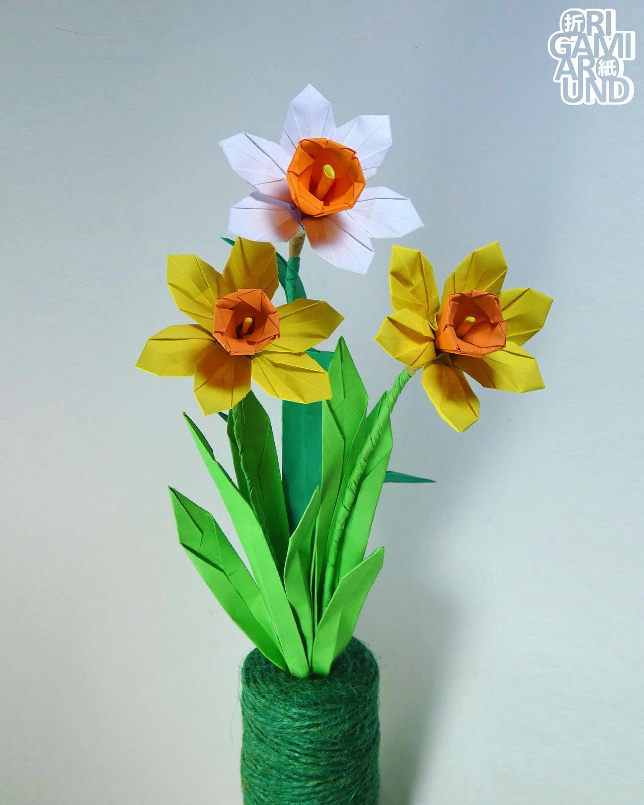 Origami/papercraft daffodil/narcissus by OrigamiAround on DeviantArt