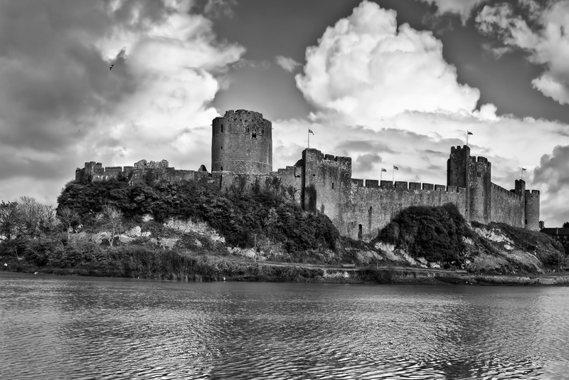 Pembroke Castle Mono