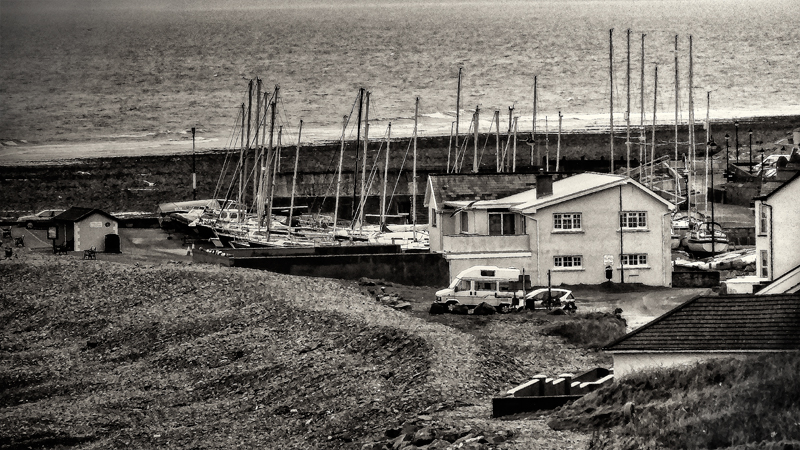 Aberaeron in mono