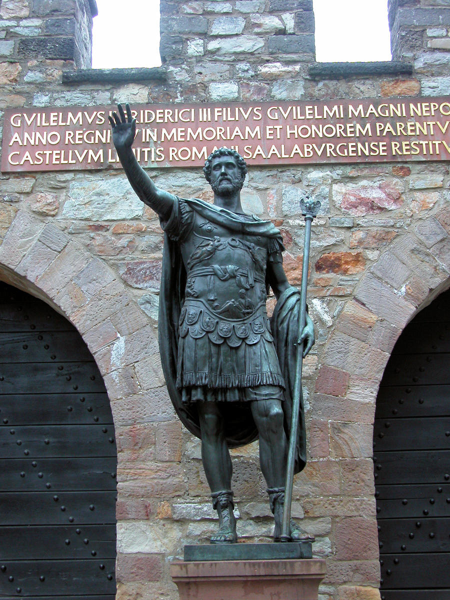 Statues Gates Main Gate - Statue by Lauren-Lee on DeviantArt