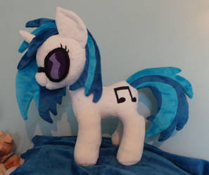 DJ Vinyl Scratch / Pon3