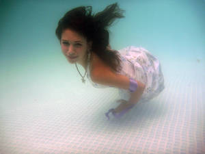 Purple Dress Underwater 4