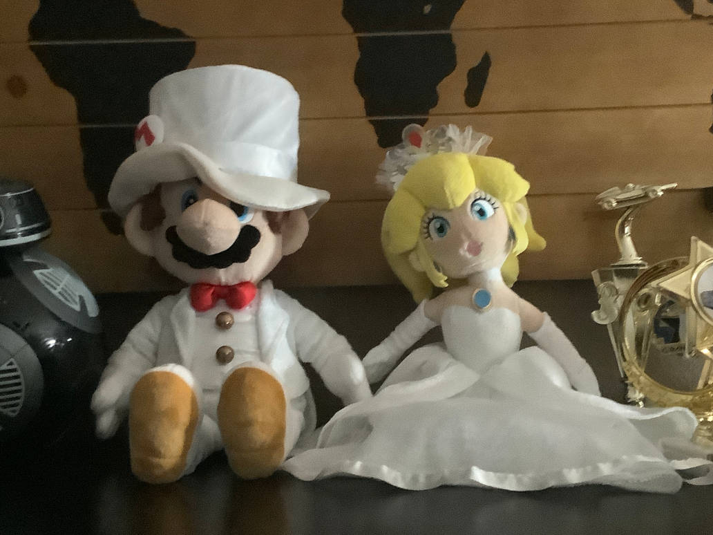 Mario and Peach Wedding Plushies by travis090002 on DeviantArt