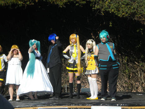 Vocaloid character line up - SacAnime 2012 - 1