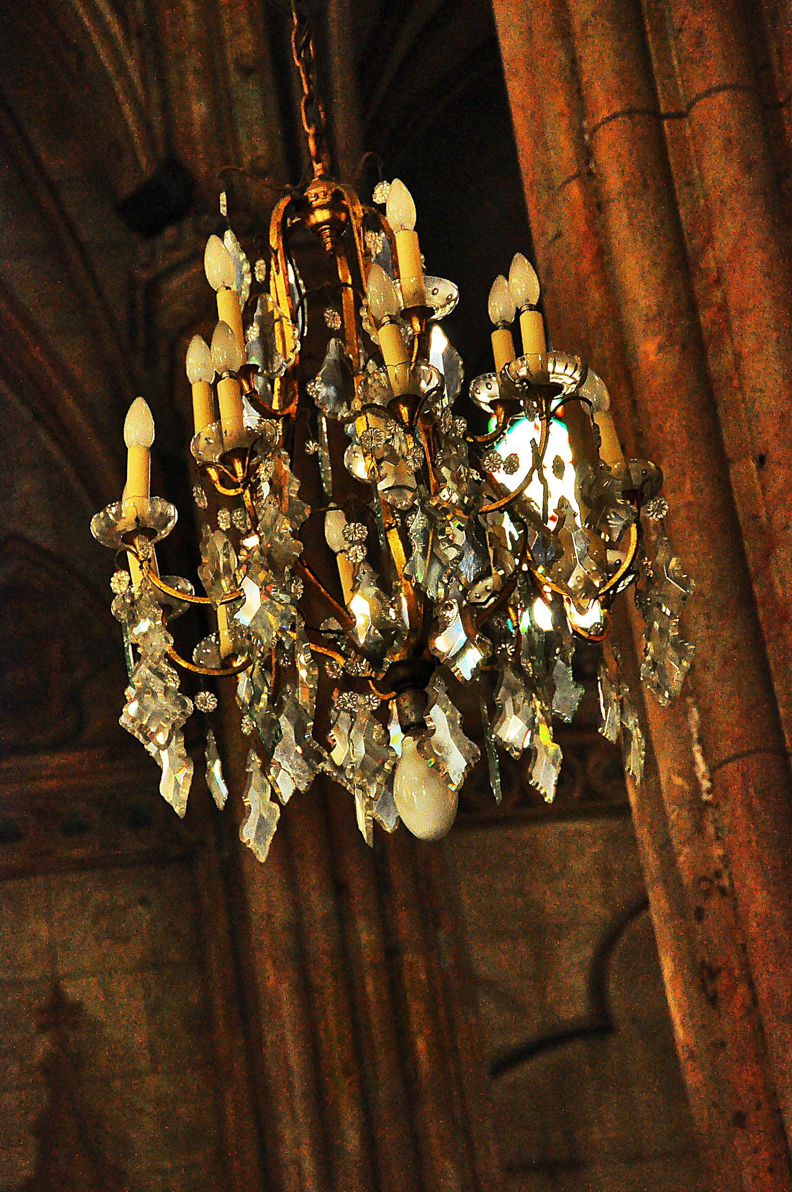 Chandelier 2