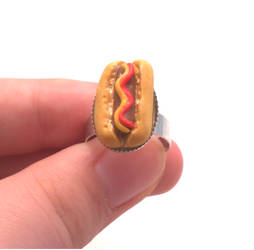 Miniature hotdog ring