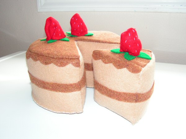 Plush Cake with Strawberries