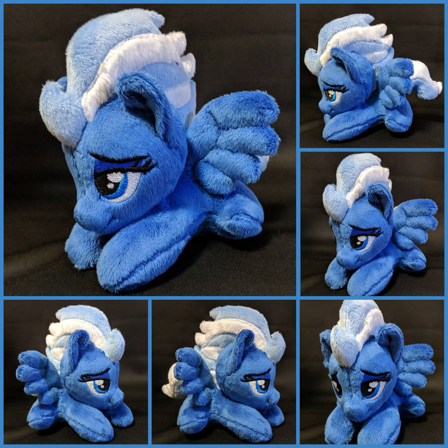 Tiny Night Glider Plush by Burgunzik