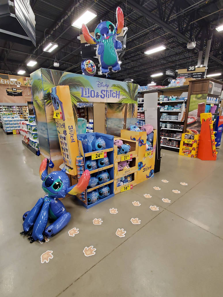 Stich Animation Display Lilo and Stitch Display by GuardianoftheSnow on DeviantArt