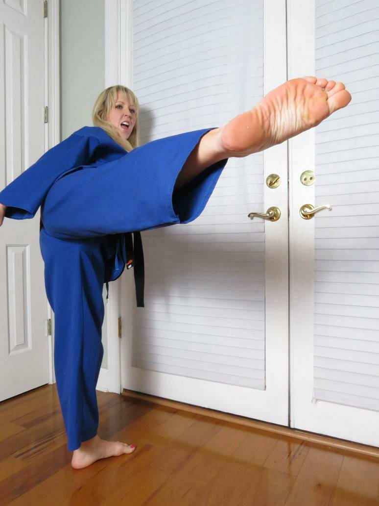 Woman Dropkick Kick by Alina by SolesGirlsPrefer on DeviantArt