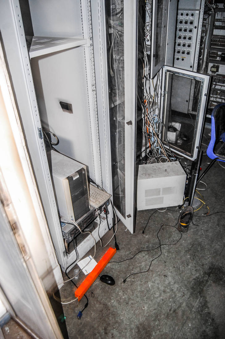 Factory - Empty Server Rack by SneezerDK on DeviantArt