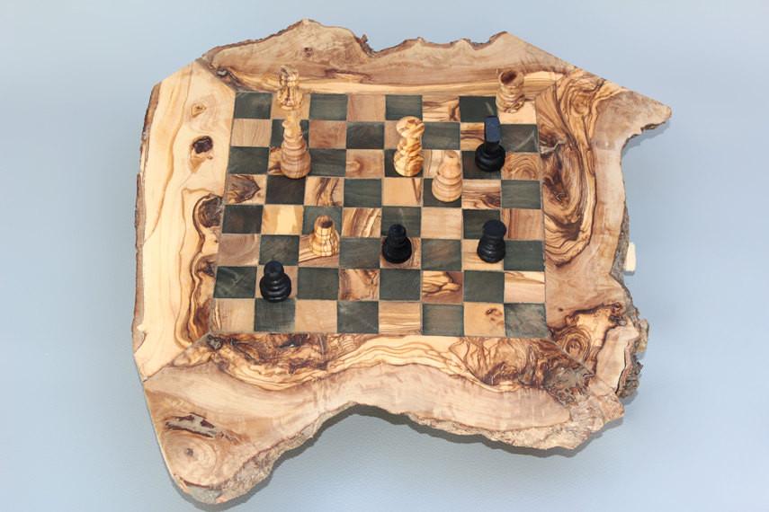 Handmade Olive Wood Chess Board - Wooden Chess Set with Hand Carved Chess  Pieces