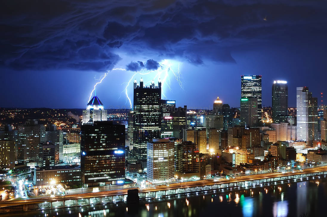 Lightning - Downtown Pittsburgh - 031512 by GTX-Media on DeviantArt