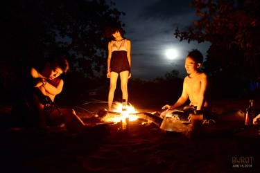 Fullmoon and Campfires