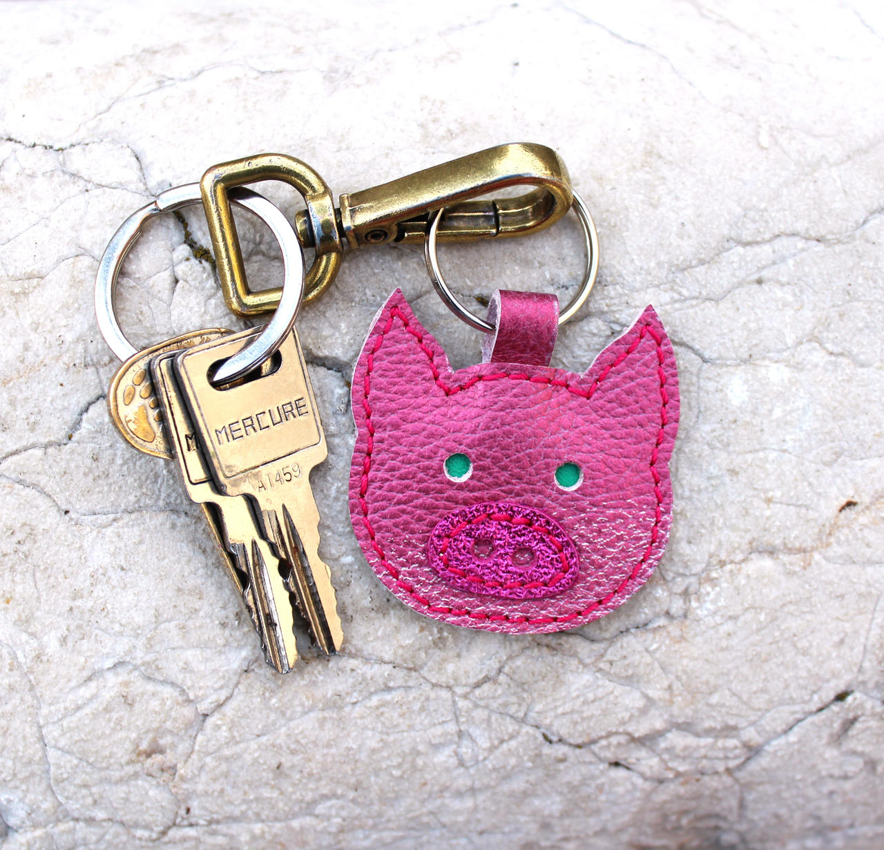 Pig keychain ! by MARIEKECREATION on DeviantArt