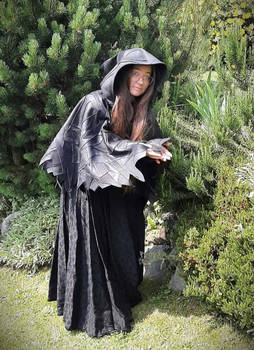 Black short Cape