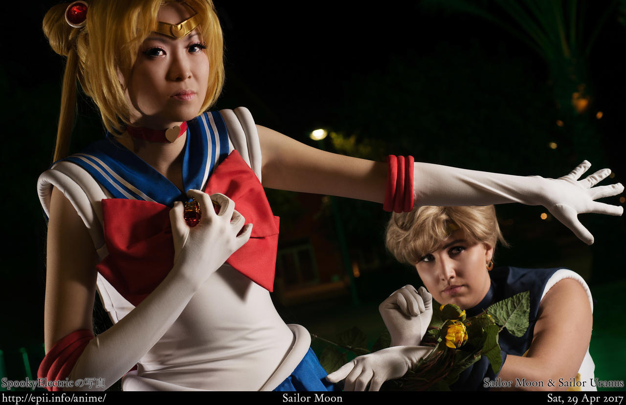 Sailor Moon protecing Sailor Uranus