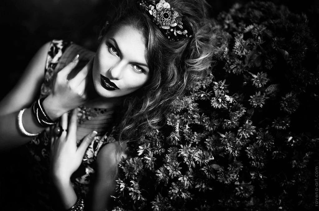 The Beauty Garden. Elena by RavenaJuly The Beauty Garden. Elena by RavenaJuly