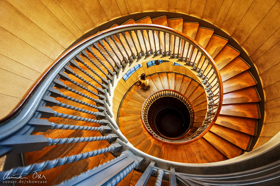 Heal's London Staircase 02 by Nightline