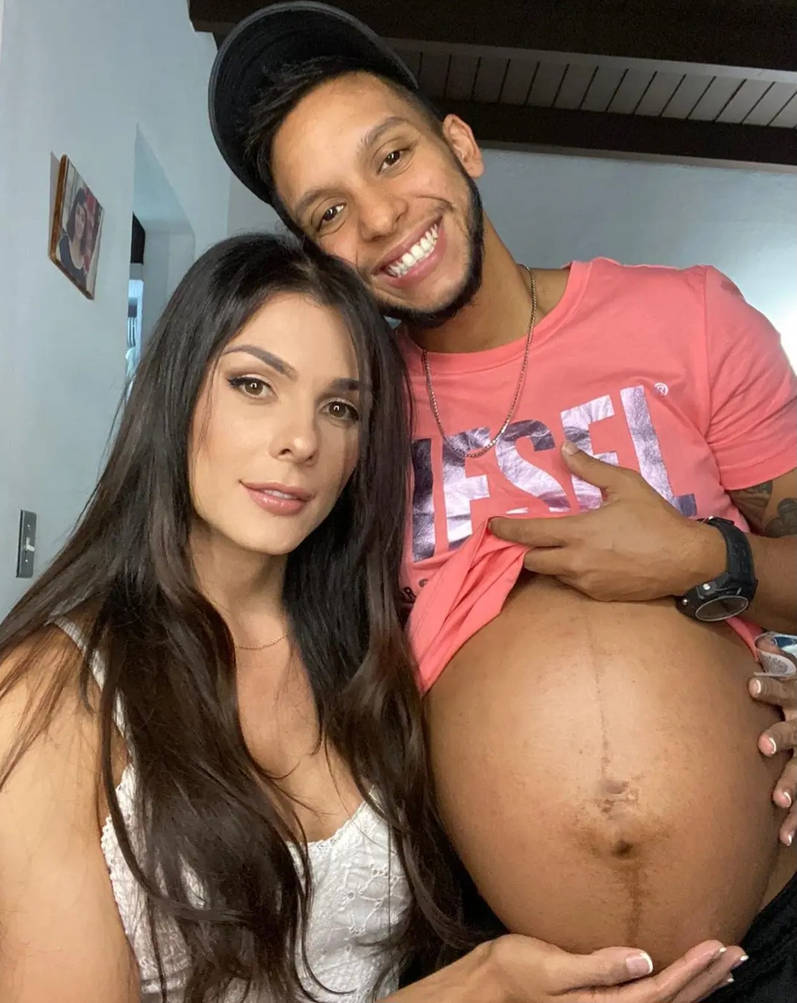 Trans wife. Беременные мужчины. Трансгендерная модель из Колумбии. Пара беременный мужчина. Беременна с мужем.