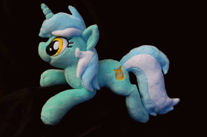 Lyra Shoulder Pony