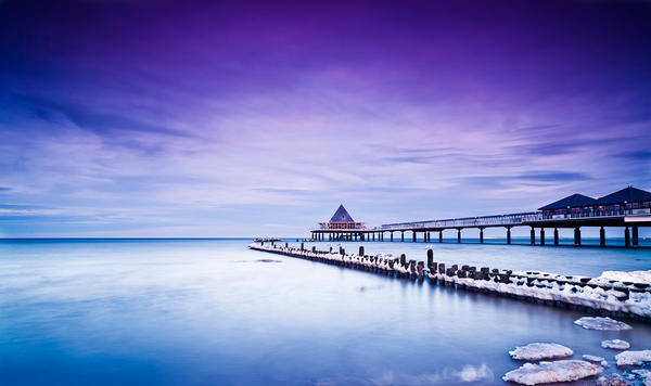 Frozen Sea by phoelixde