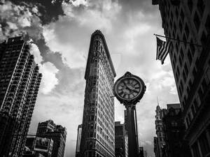 Flatiron building in black and white