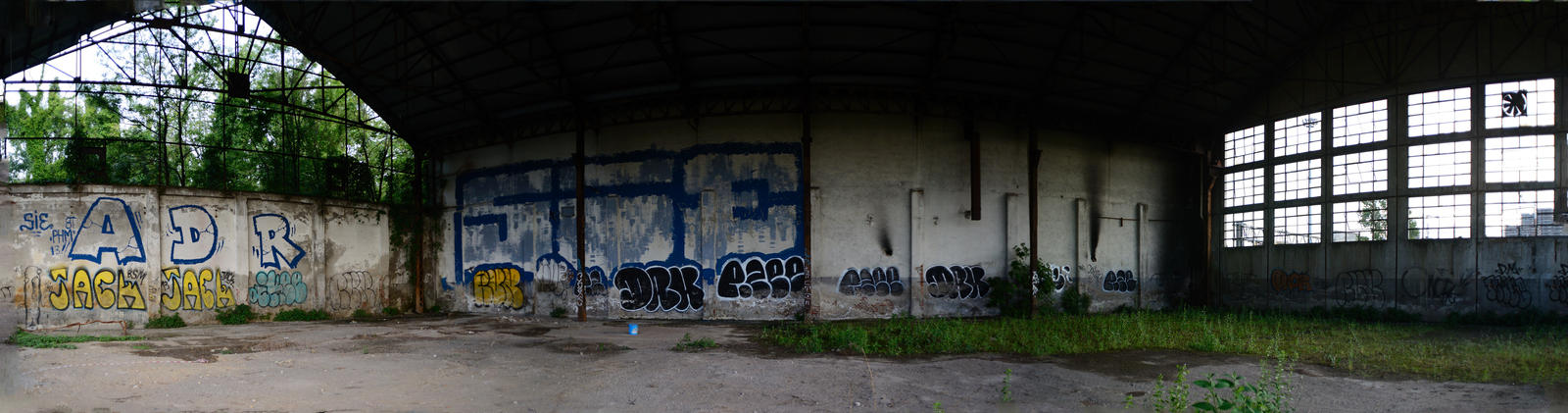 Abandoned warehouse in Milano