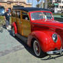 1937 Ford Deluxe Woody Station Wagon V