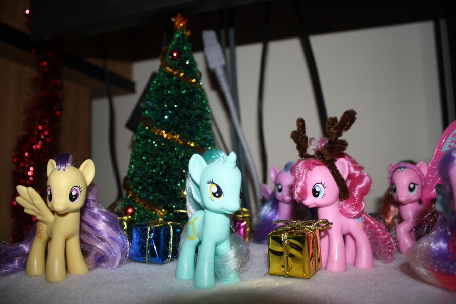 Pinkie's Christmas Bash