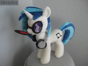 Friendship is Magic Vinyl Scratch/DJ Pon3 Plush