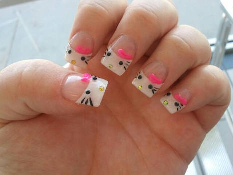 Hello Kitty Nails