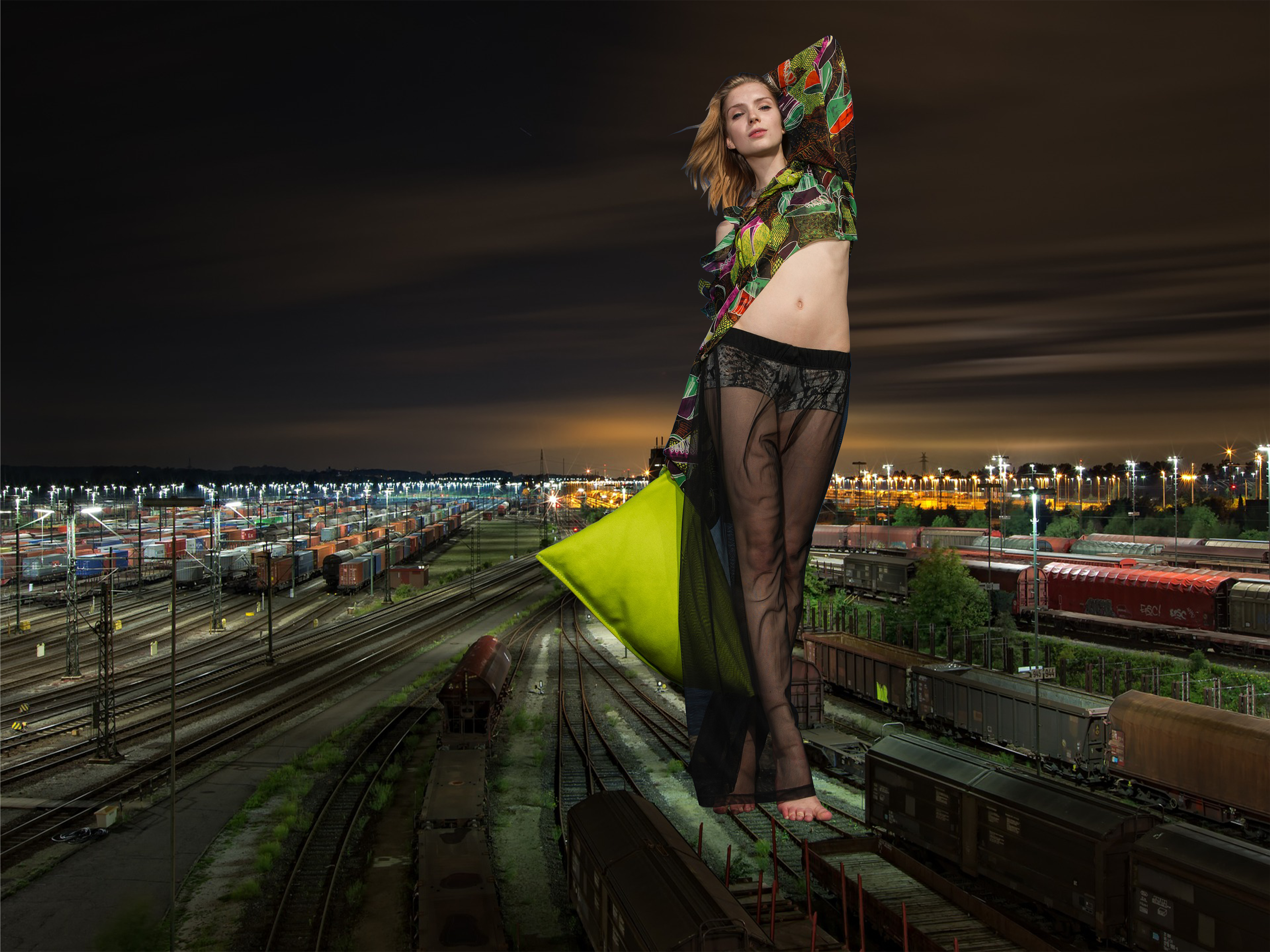 A Giantess in a Freight Yard