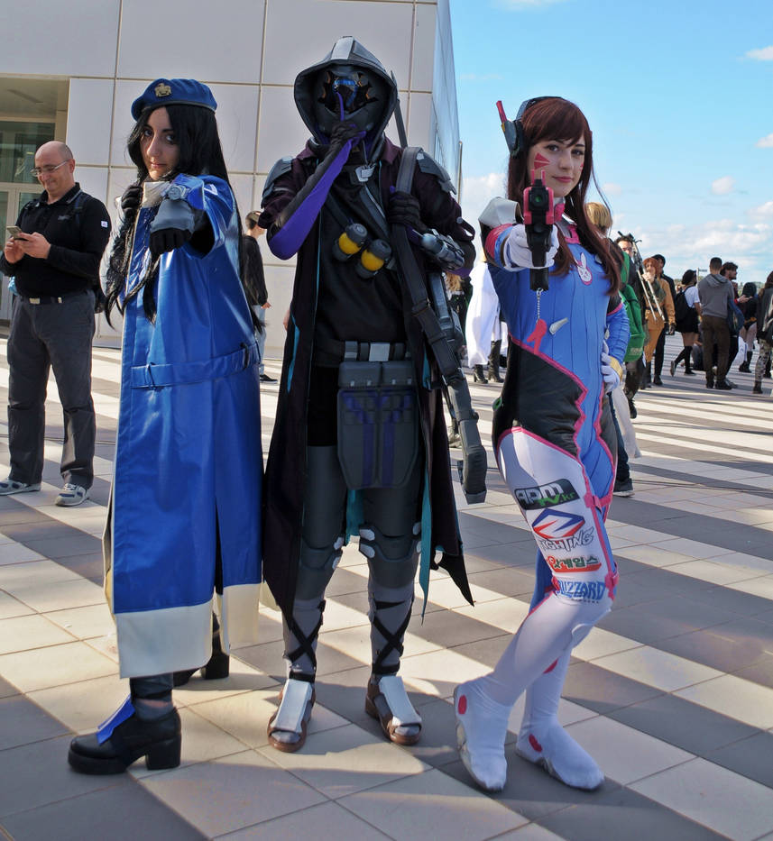 Overwatch Fans Overwatch Cosplyers by Maspez on DeviantArt