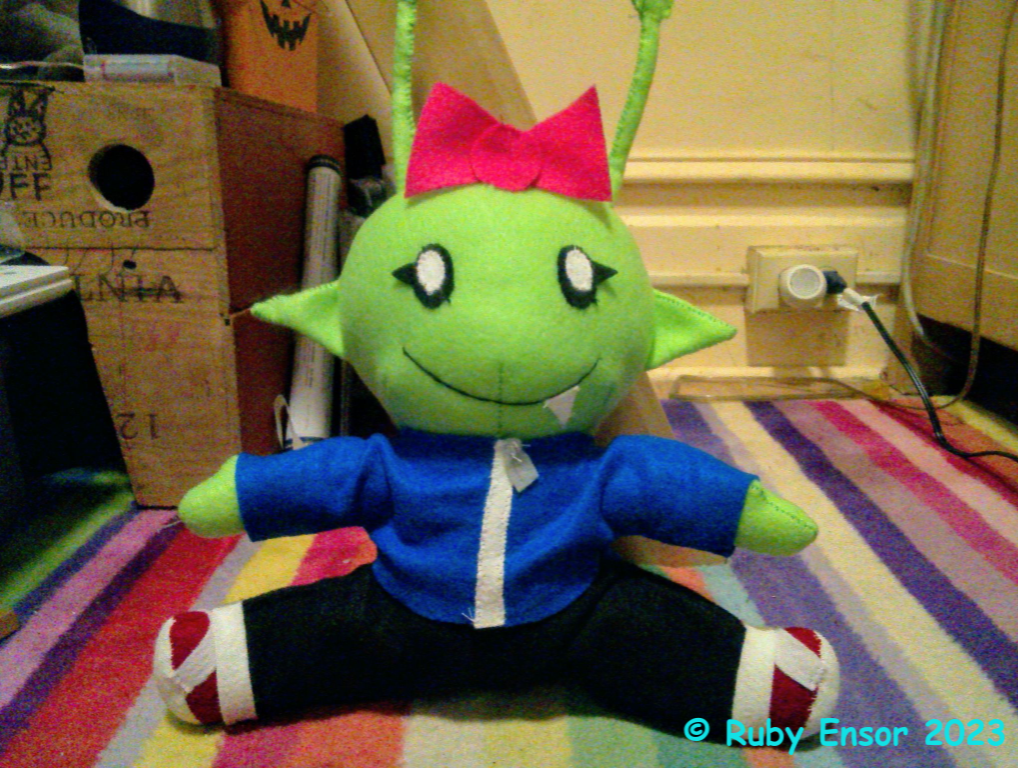 Ruby the Alien plushie by Ruensor on DeviantArt