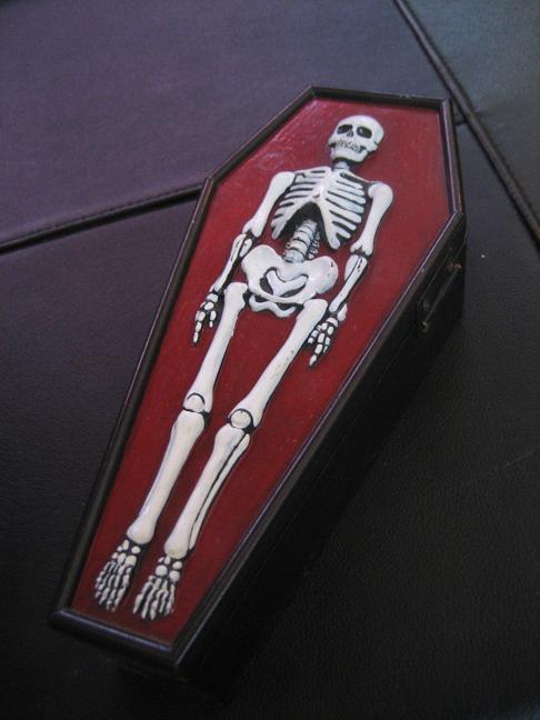 Skeleton box