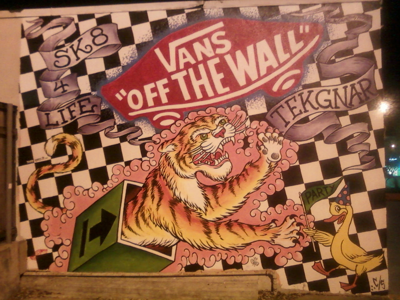 Vans 'Off the Wall' Tekgnar mural